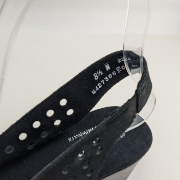 NEW Munroe Mickee Black Perforated Nubuck Sandal - Picture 3 of 7